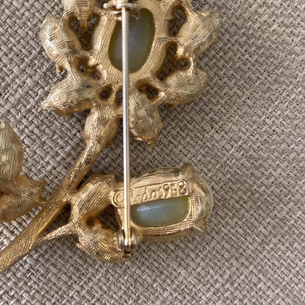 Vintage Earrings & Brooch , a Set - Picture 8 of 11